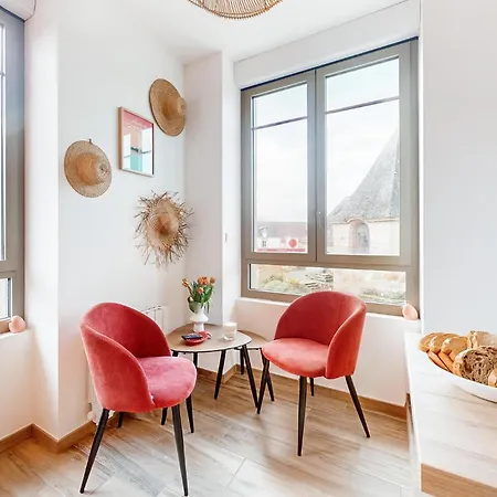 1 Bedroom Stunning Apartment In Melrand Exterior photo