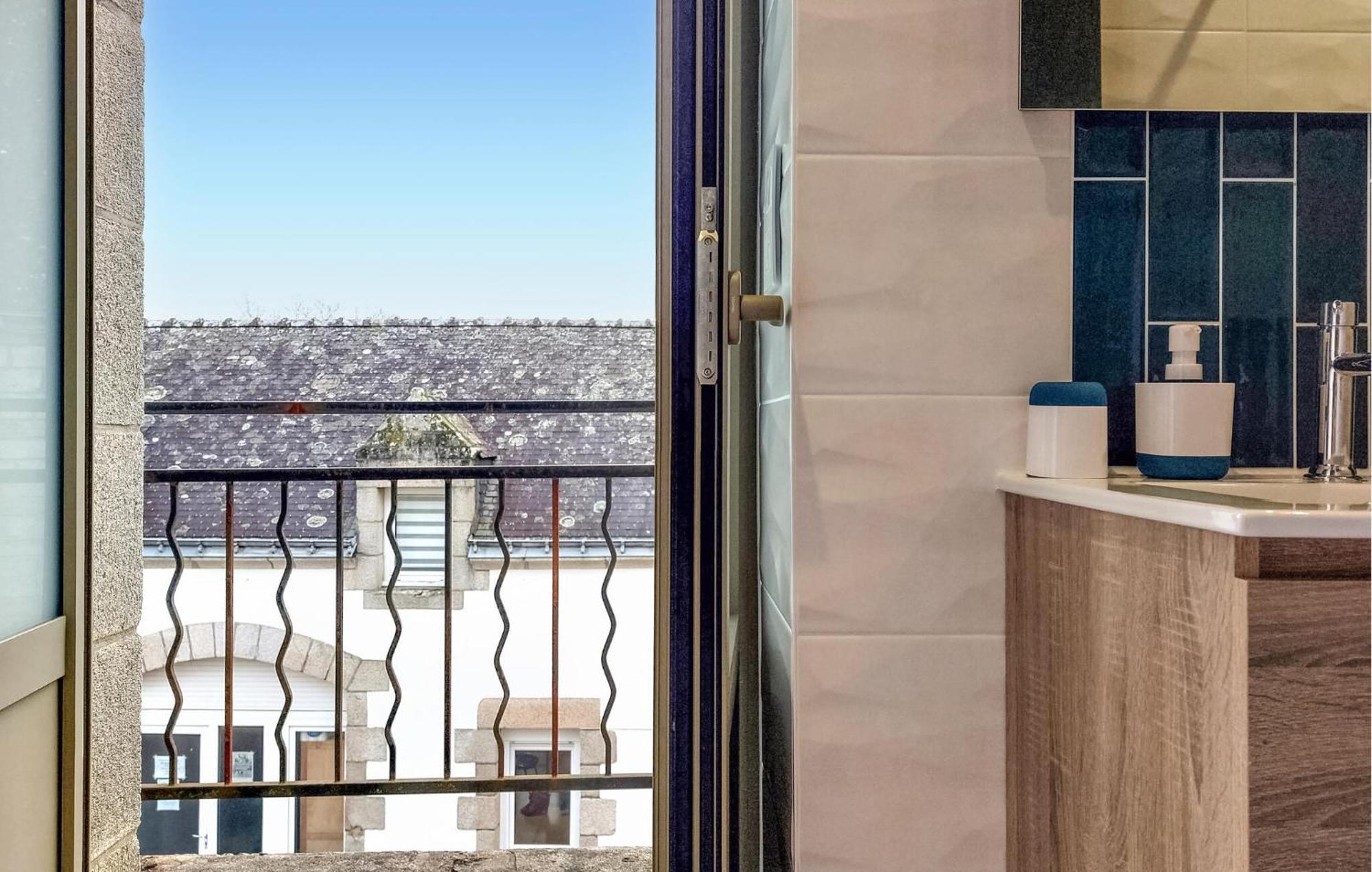 1 Bedroom Stunning In *
