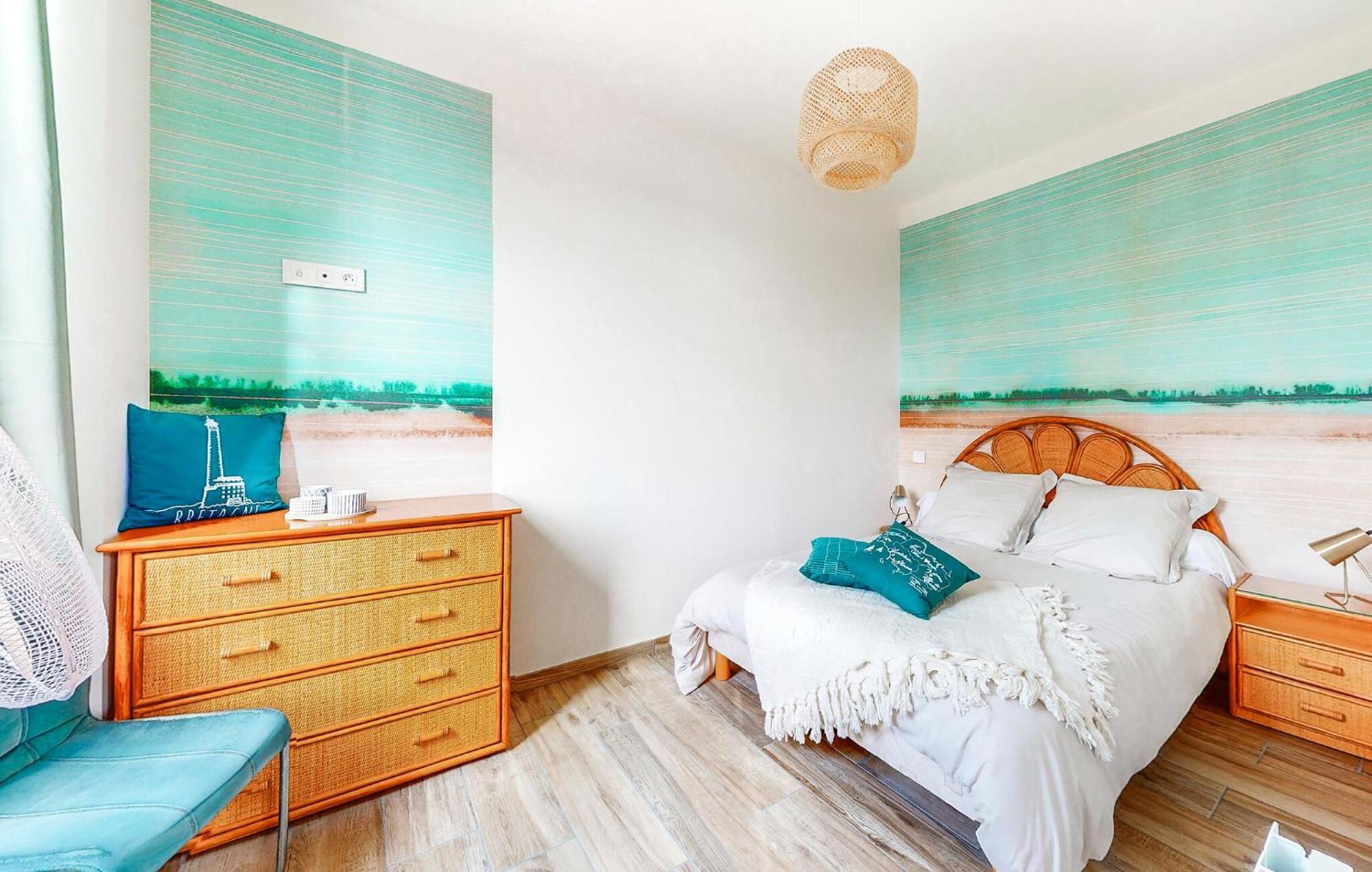 1 Bedroom Stunning In Apartment