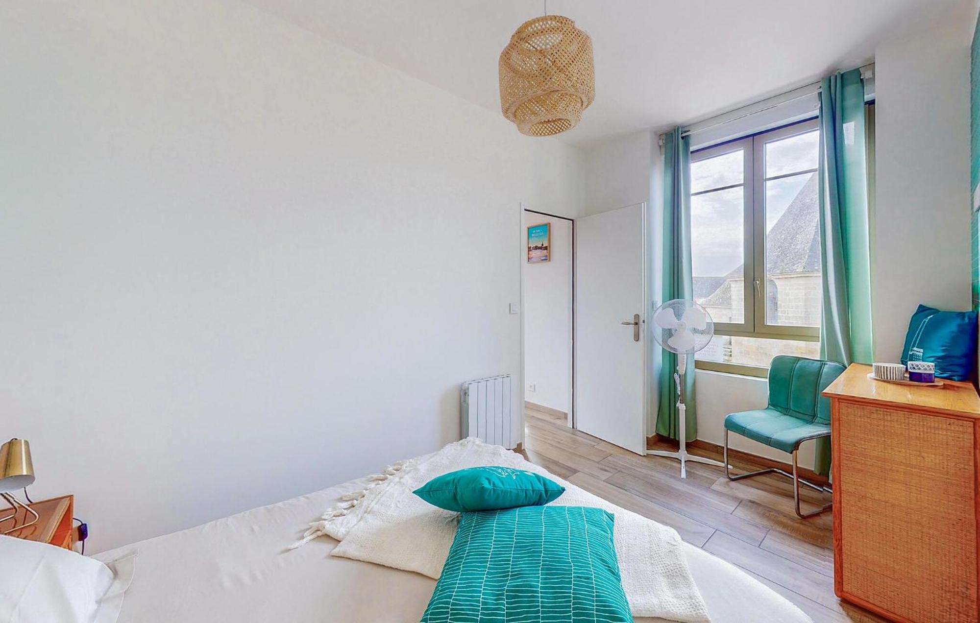 Apartment 1 Bedroom Stunning In Melrand
